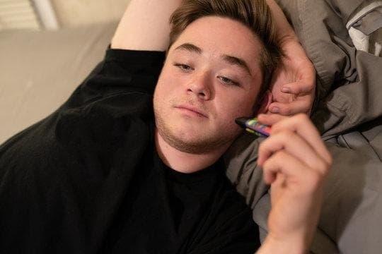 Umfassender Ratgeber zu jednorázové e-cigarety und e shisha einweg mit Kaufberatung, Aromenübersicht und Sicherheitshinweisen