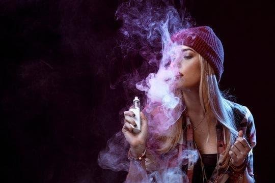 Jednorázová E-cigareta Trends 2025 – was sind einweg vapes wirklich und welche Unterschiede gibt es