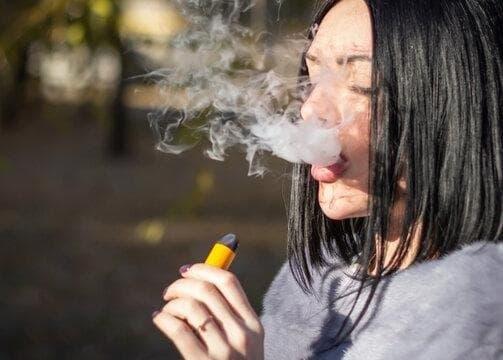 e-dym Modelle von einweg Vape Hersteller entdecken und e-dym für frische Dampferlebnisse nutzen
