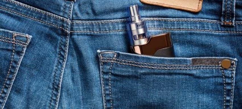 jednostavne e-cigarete zeigt sichere Auswahl und Dosierung von e-zigarette liquid mit nikotin für Einsteiger und Umsteiger