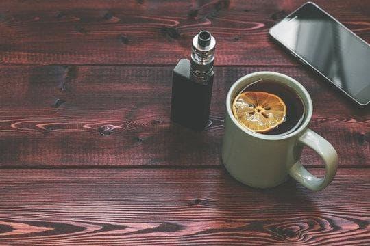 Papieros elektroniczny im Fokus der Diskussion um e Zigaretten Verbot und die Zukunft des Dampfens